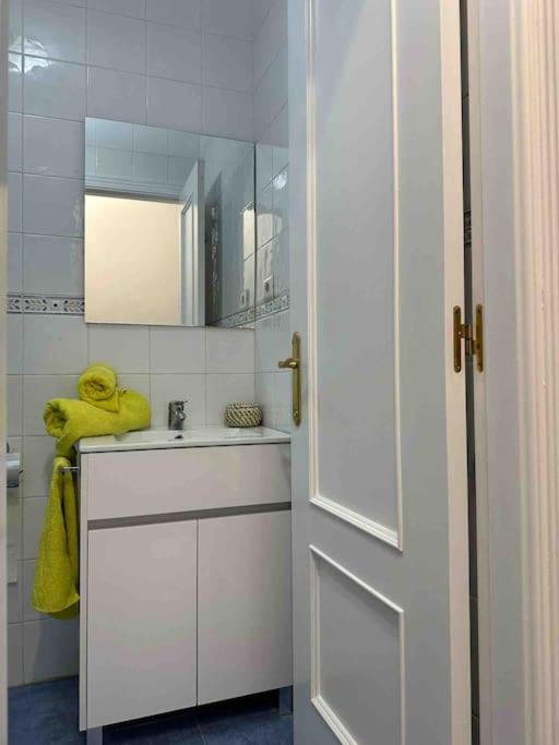 Precioso Estudio Junto Al Mar, Apartamentos Don Diego En La Carihuela ตอร์เรโมลิโนส ภายนอก รูปภาพ