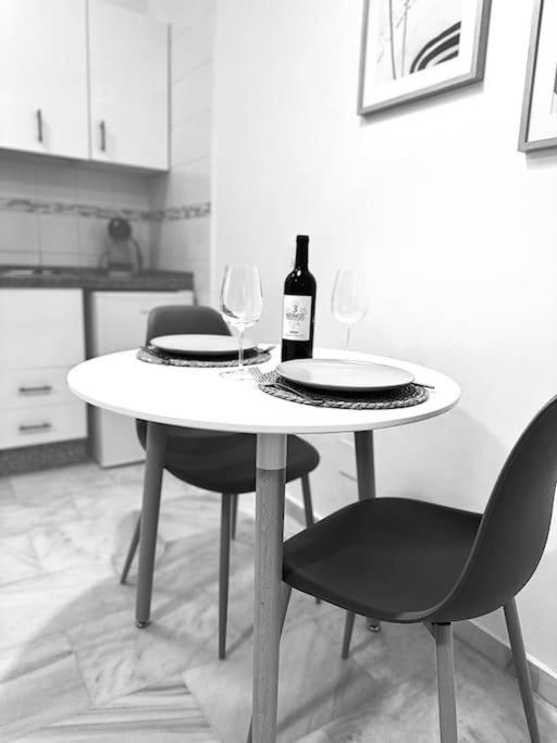 Precioso Estudio Junto Al Mar, Apartamentos Don Diego En La Carihuela ตอร์เรโมลิโนส ภายนอก รูปภาพ